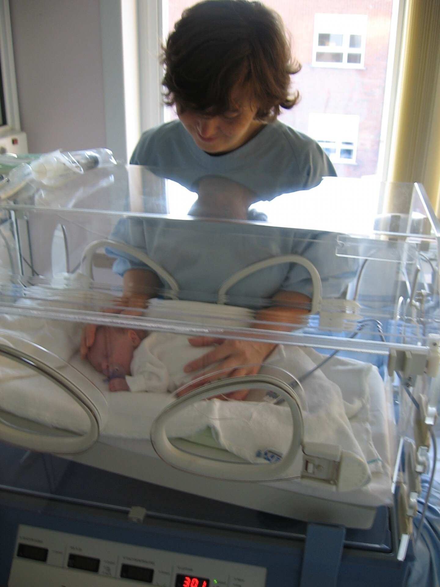 Clinical trial evaluates azithromycin for preventing chronic lung disease in premature babies