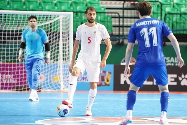 Iran beat Uzbekistan to stay on course for 13th title