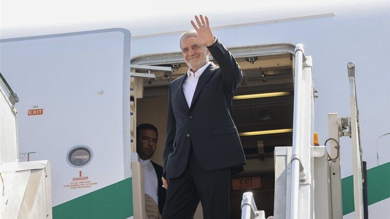 Pres. Pezeshkian departs for Moscow from Dushanbe