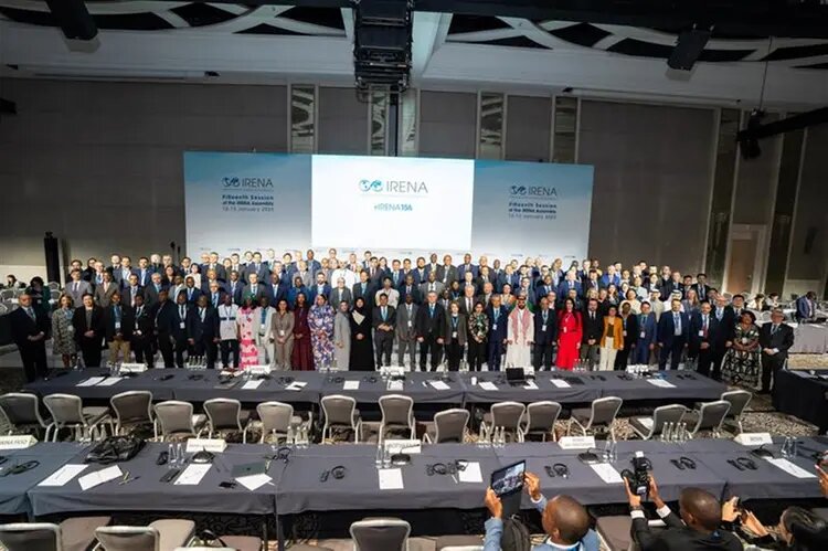 Iran calls for investment in renewable energy at IRENA summit