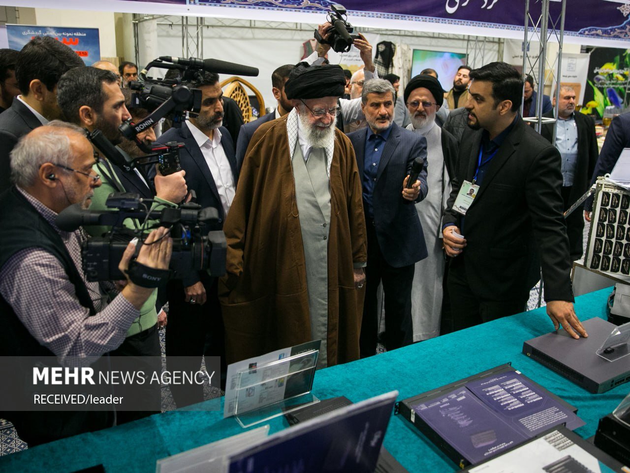 Mehr News Agency – Leader visits “Pioneers of Progress” Expo.