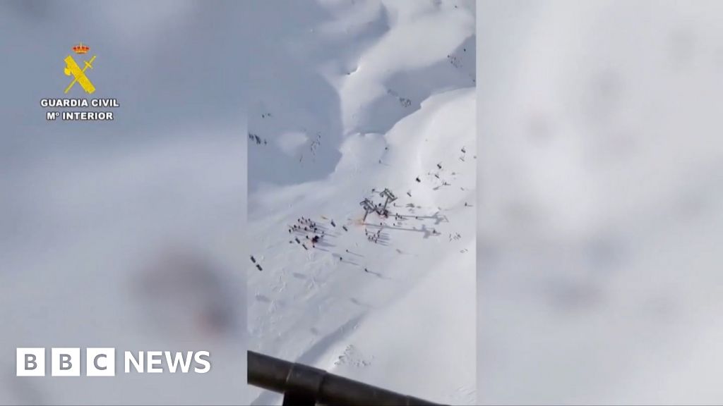 Eyewitnesses describe ski lift collapse