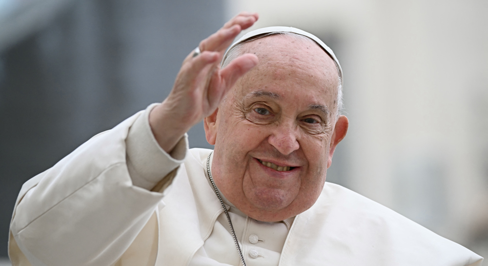 Iranian president wishes health, speedy recovery for Pope Francis