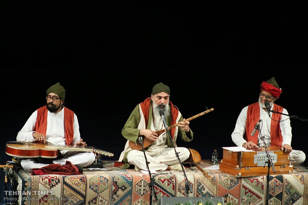 Iranian, Indian musicians play at Fajr Music Festival