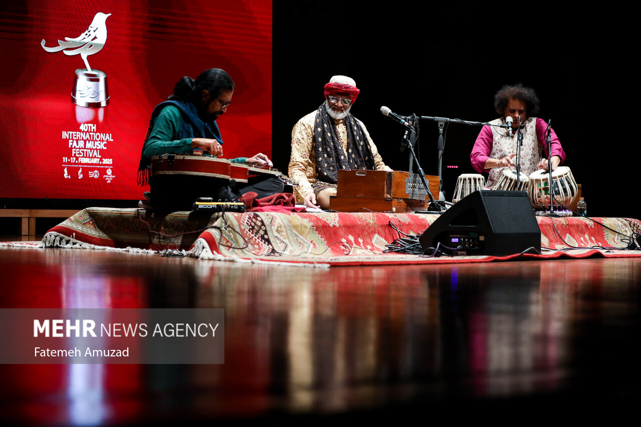 4th night of International Fajr Music Festival