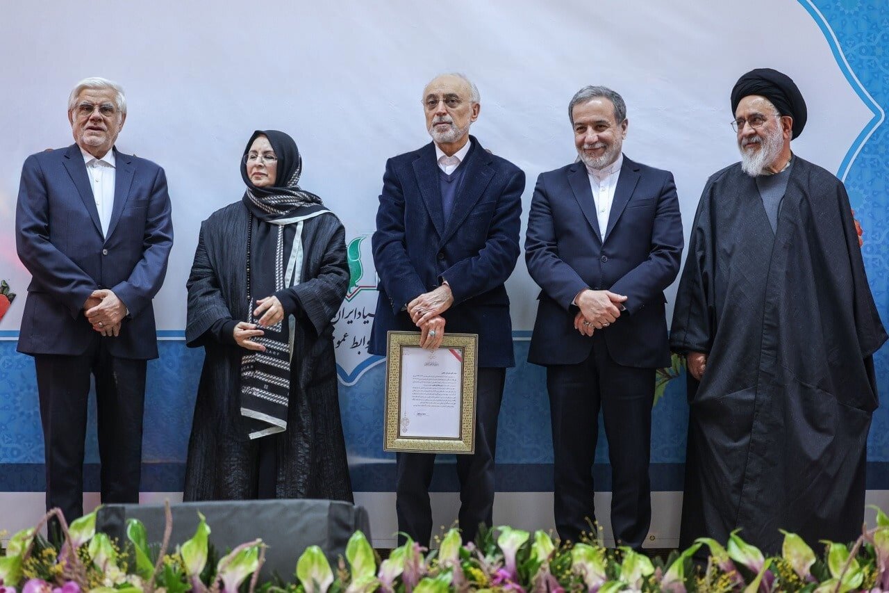 Salehi takes helm at Iranology foundation, outlines vision in Tehran ceremony