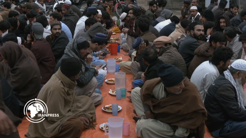 Mass Iftar in Pakistan Shows Unity of Community and Spiritual Devotion