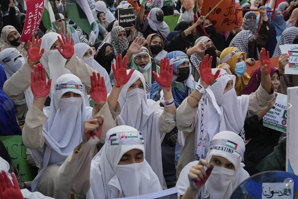 Thousands of Pakistani people rally against Israel’s bombing in Gaza