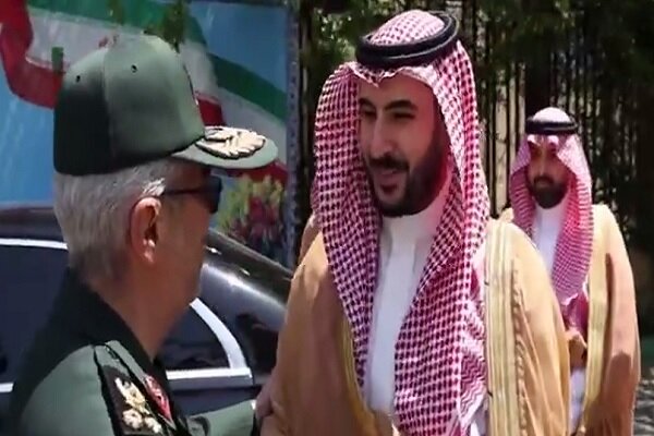VIDEO: Iran's top general receives Saudi defense minister