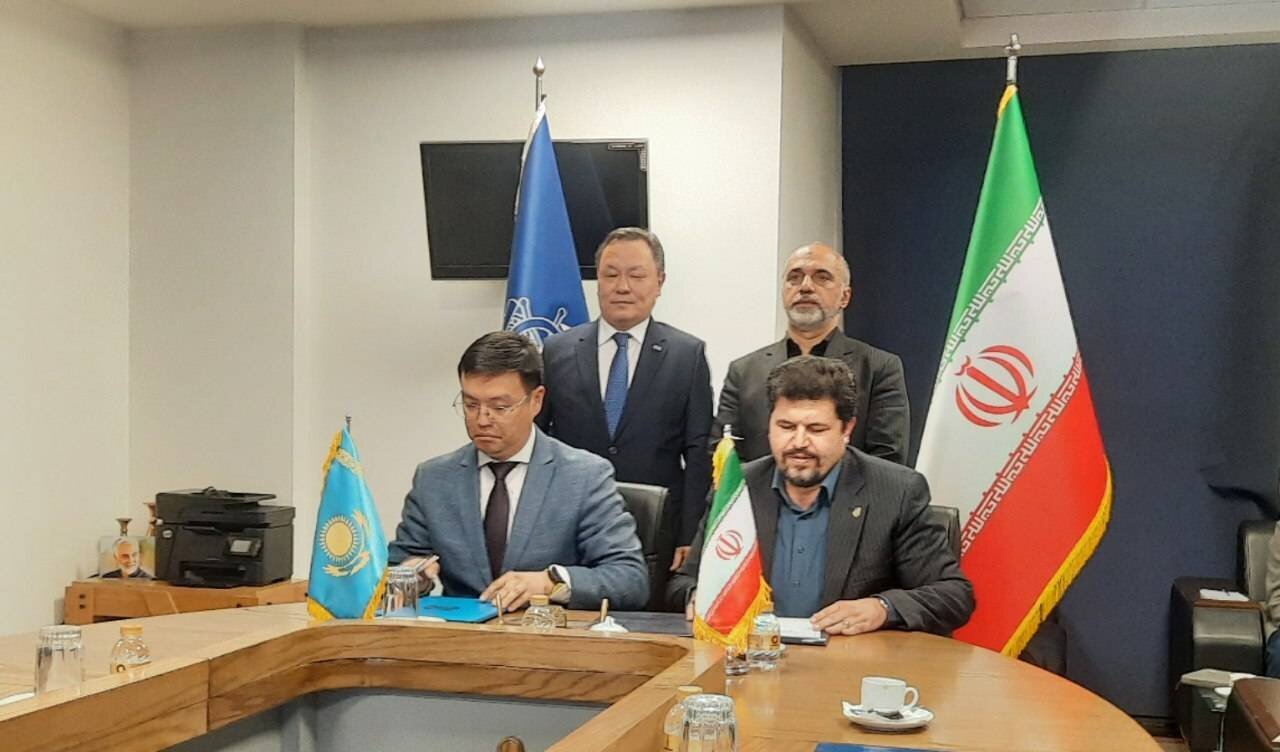 Tehran, Astana sign investment MOU for port terminal in Bandar Abbas