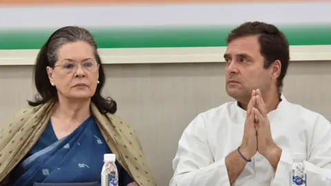 Getty Images UPA Chairperson Sonia Gandhi with Congress President Rahul Gandhi during a Congress Working Committee (CWC) meeting, at AICC headquarters, on May 25, 2019 in New Delhi, India. 