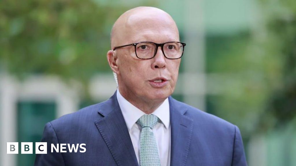 Australia opposition leader ditches plan to end work from home