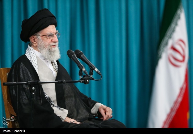 Leader Urges MPs to Stand United in Supporting Iran