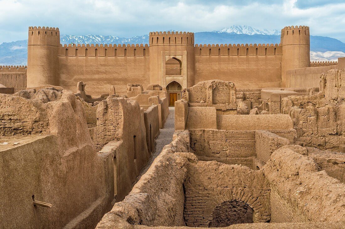 VIDEO: Watch grandeur of ancient Persia in Rayen Citadel