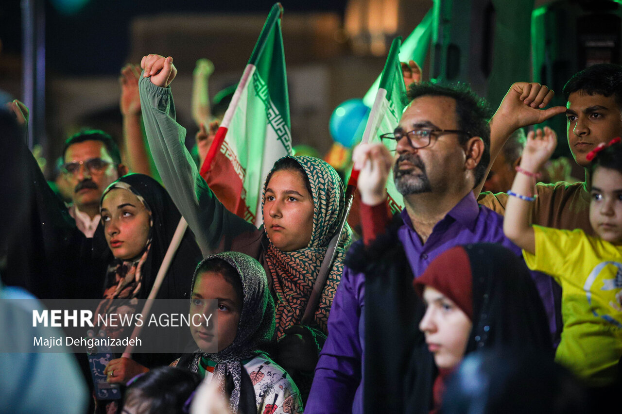 Mehr News Agency – Tehraners convene to support Operation True Promise III
