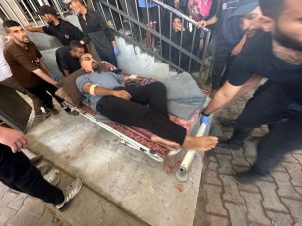 Dozens of Palestinians killed or wounded while waiting for flour aid in northwest Gaza, on 14 June 2025 [Mohammed Asad/Middle East Monitor]