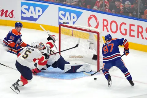 Getty Images Edmonton Oilers attempt to score against the Florida Panthers