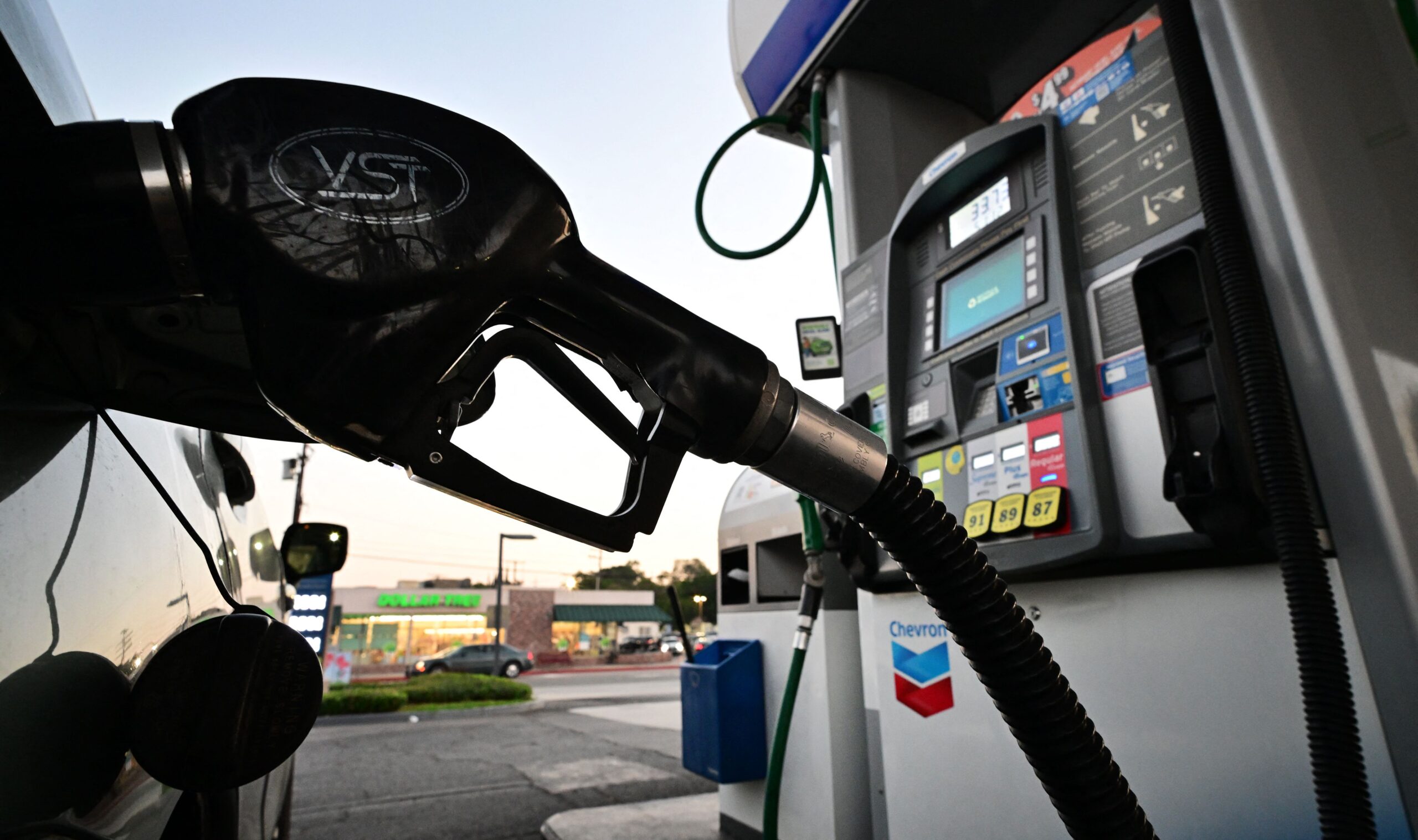 E&E News: Threat of $4.50 gasoline wanes as US-Iran conflict eases – POLITICO Pro