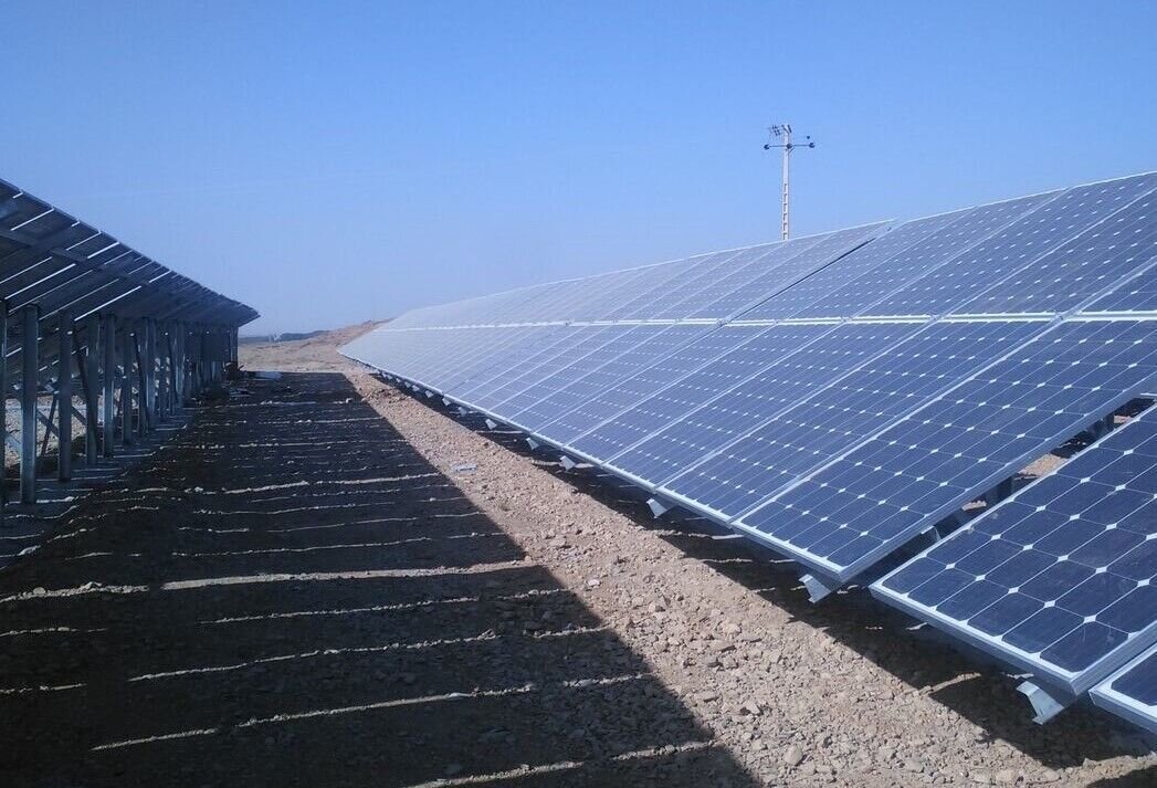 Solar power plants to be built next to dams