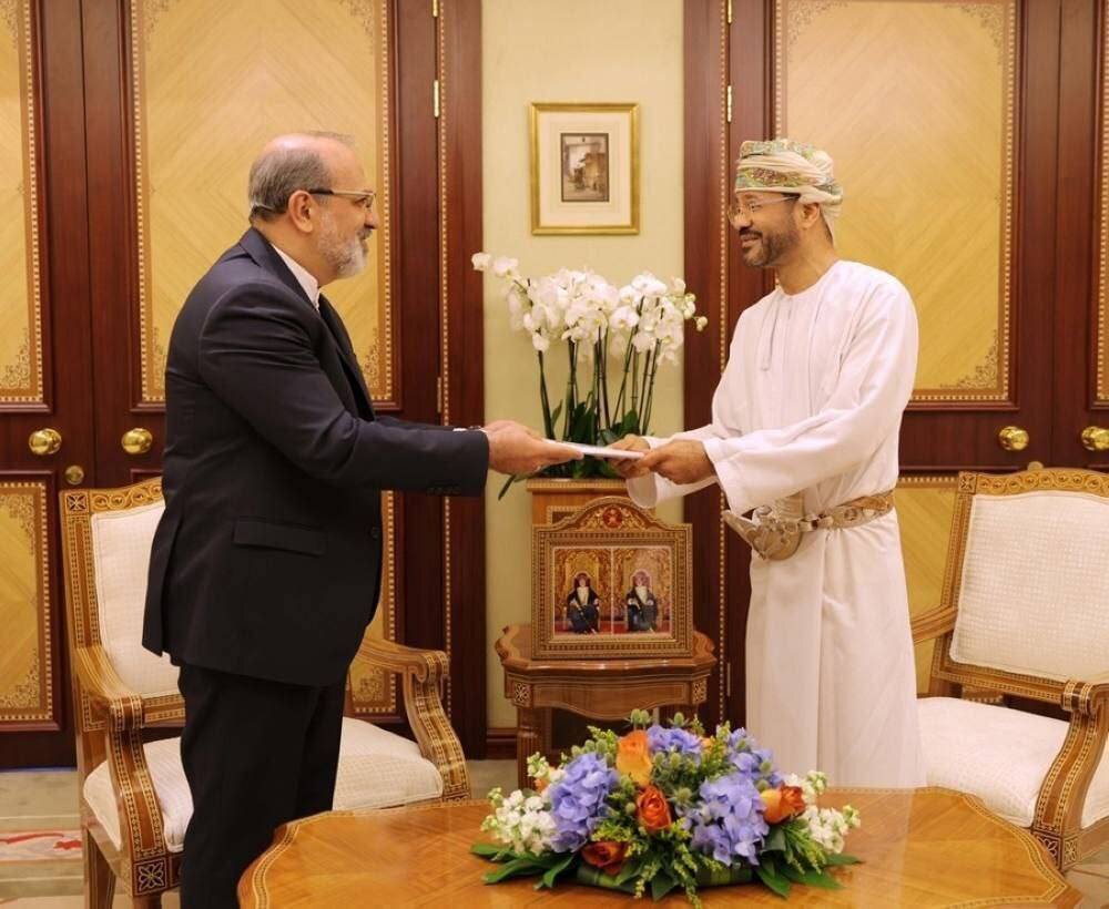 Iran envoy submits Araghchi’s letter to Oman FM
