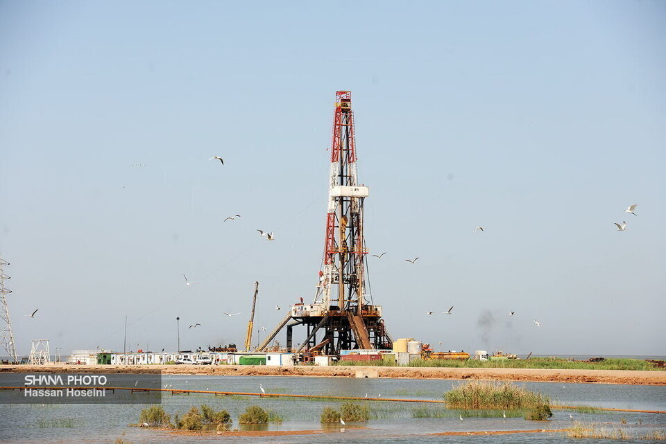 Iran approves emergency plan to boost oil output by 250,000 bpd with NDF backing