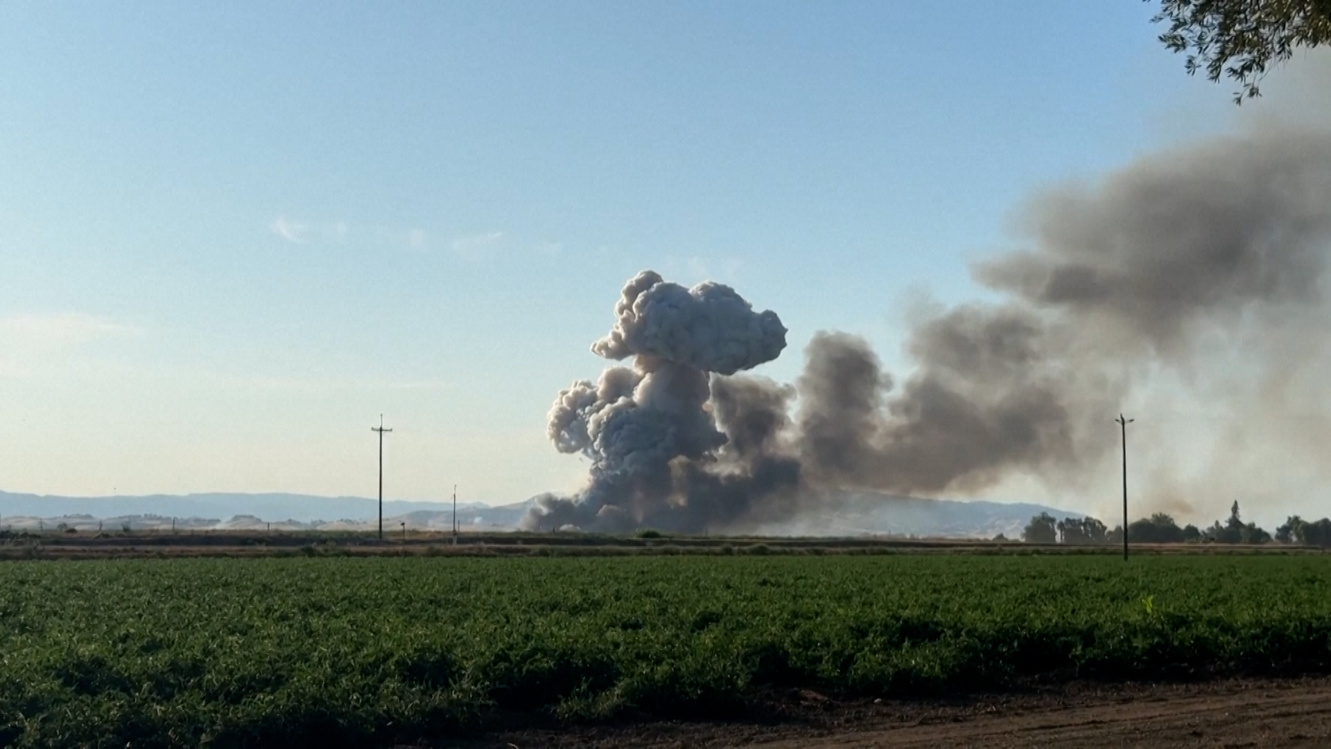 Massive explosion at fireworks warehouse in California | Environment