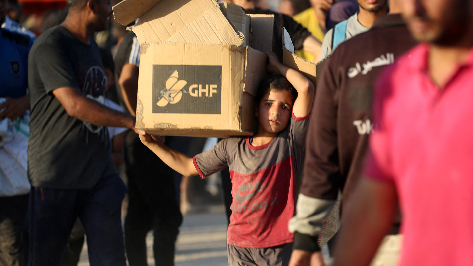 US contractors say live rounds are being shot at Gaza aid seekers | Gaza