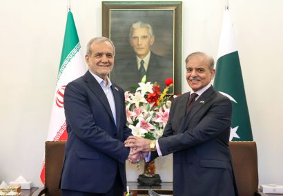 Iran, Pakistan sign 12 cooperation documents across various sectors Iran, Pakistan sign 12 cooperation documents across various sectors