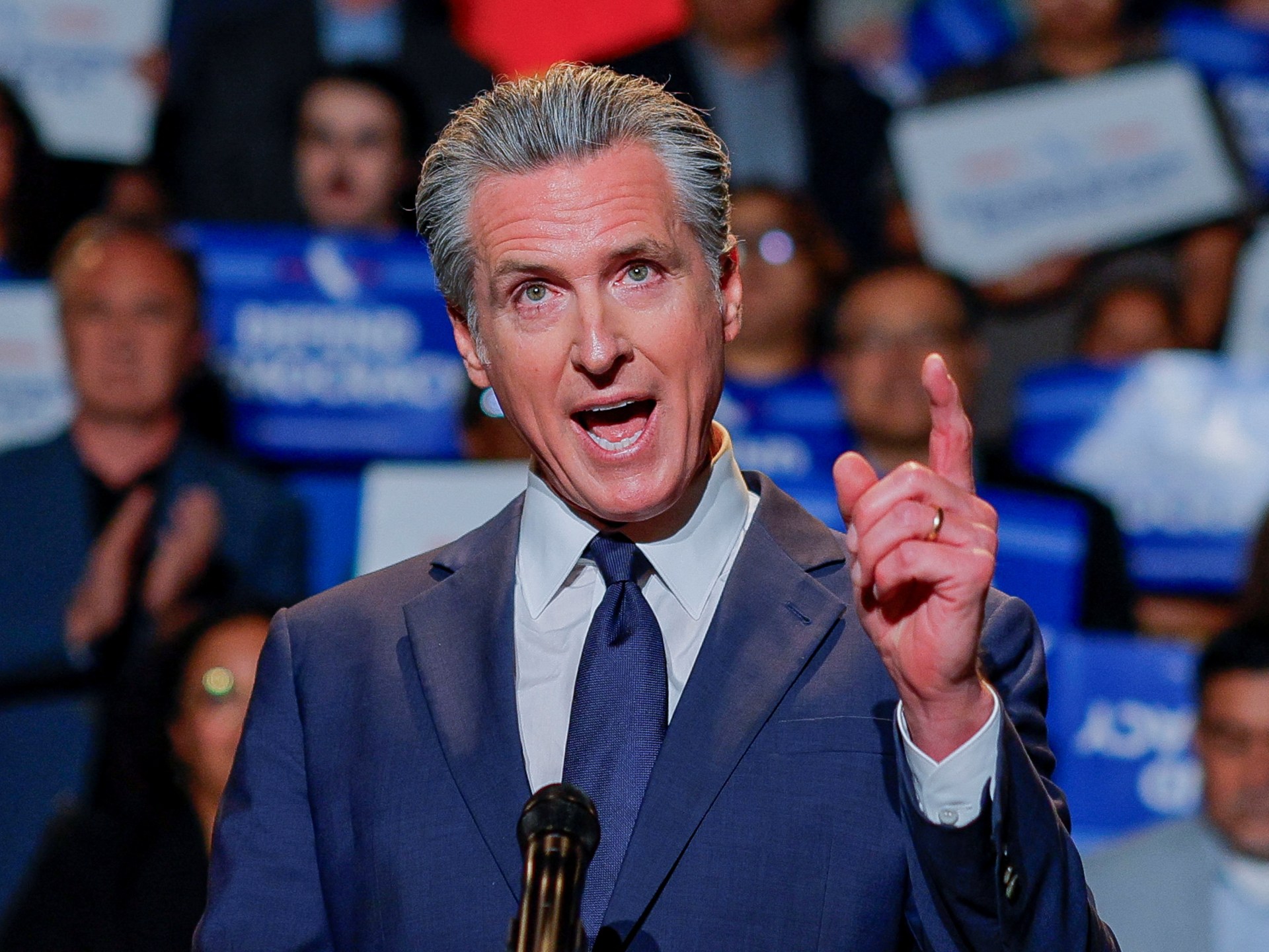 US lawmakers embark on Democrat redistricting plan in California | Donald Trump News