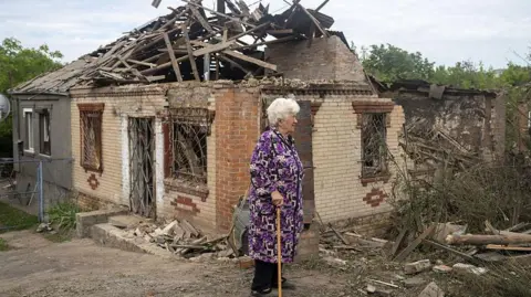 Anadolu via Getty Images A view of the damage following the Russian aerial attacks with KAB 250 in a residential area of Sloviansk, Donetsk Oblast, Ukraine on May 31, 2025.
