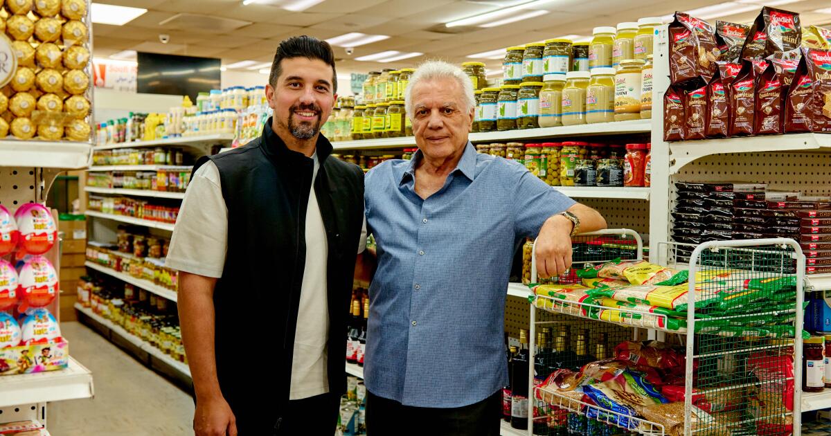 For Valley Iranians, Q Market in Lake Balboa is a one-way ticket home
