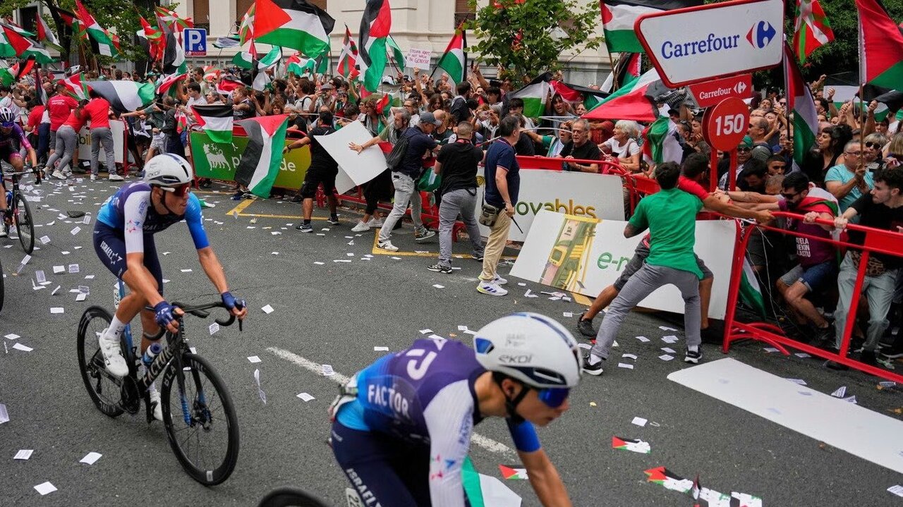 Spain PM praises public stand for Palestine, urges global sports boycott of Israel