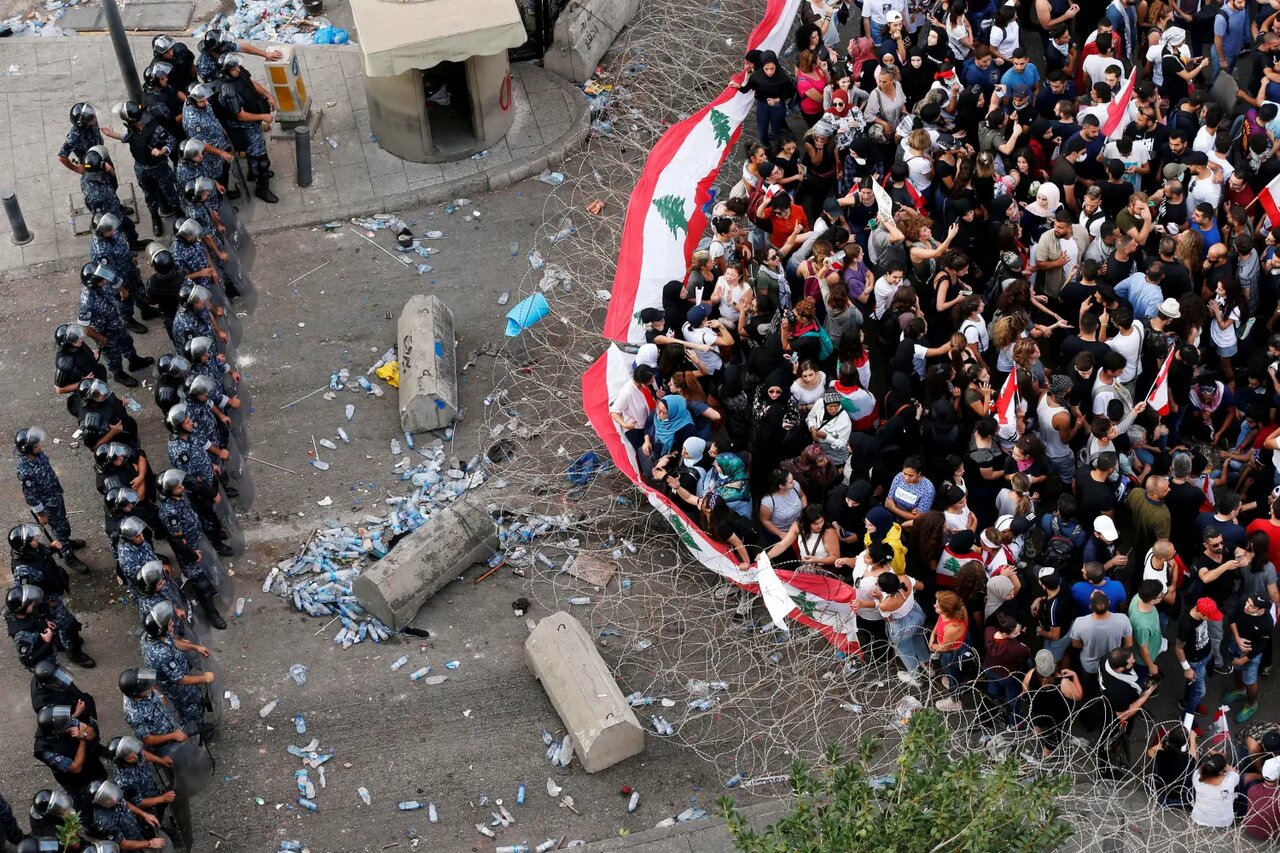 The call of the Lebanese resistance to government officials