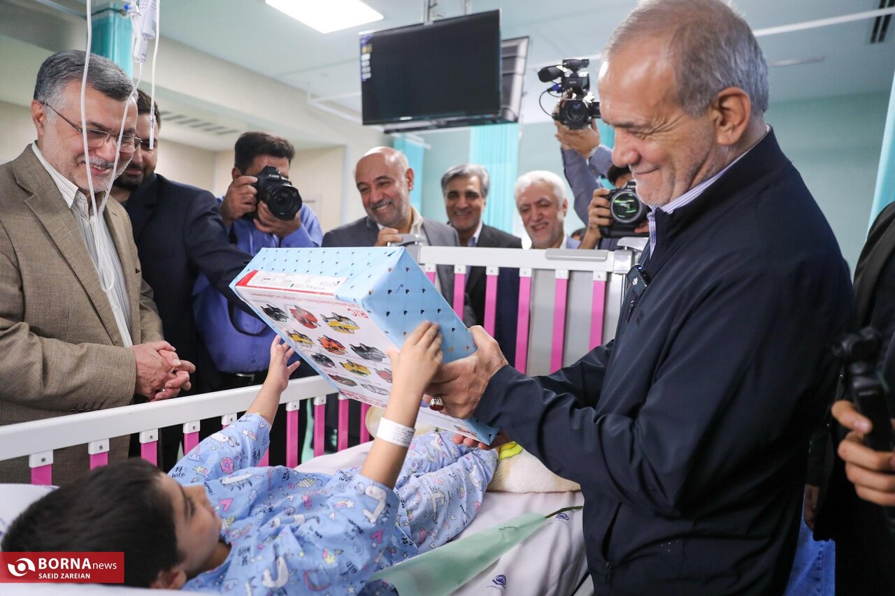 Pezeshkian inaugurates new hospital in Tehran