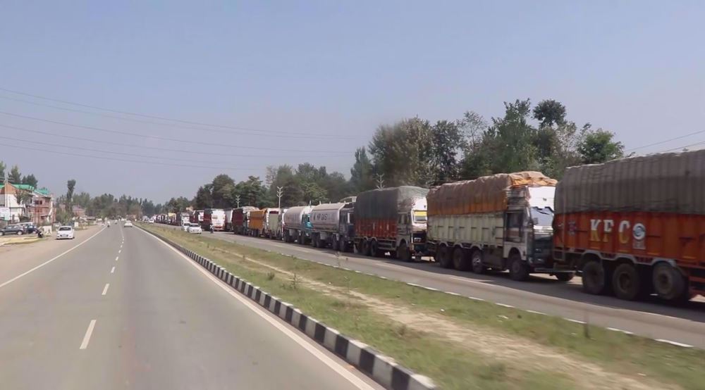 Highway blockade hits Kashmir’s apple economy