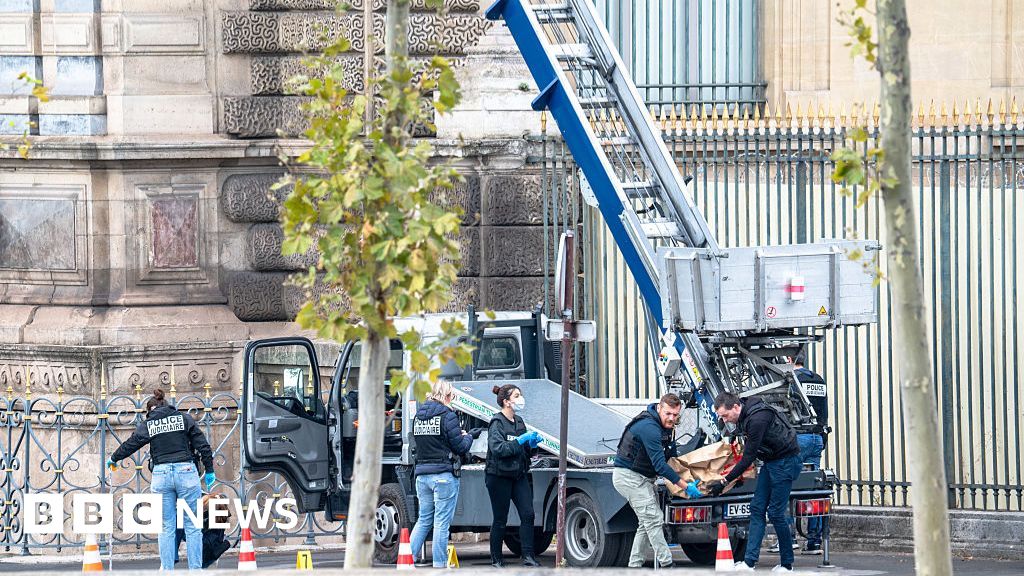 Louvre heist lift-maker seizes the moment with new ad campaign