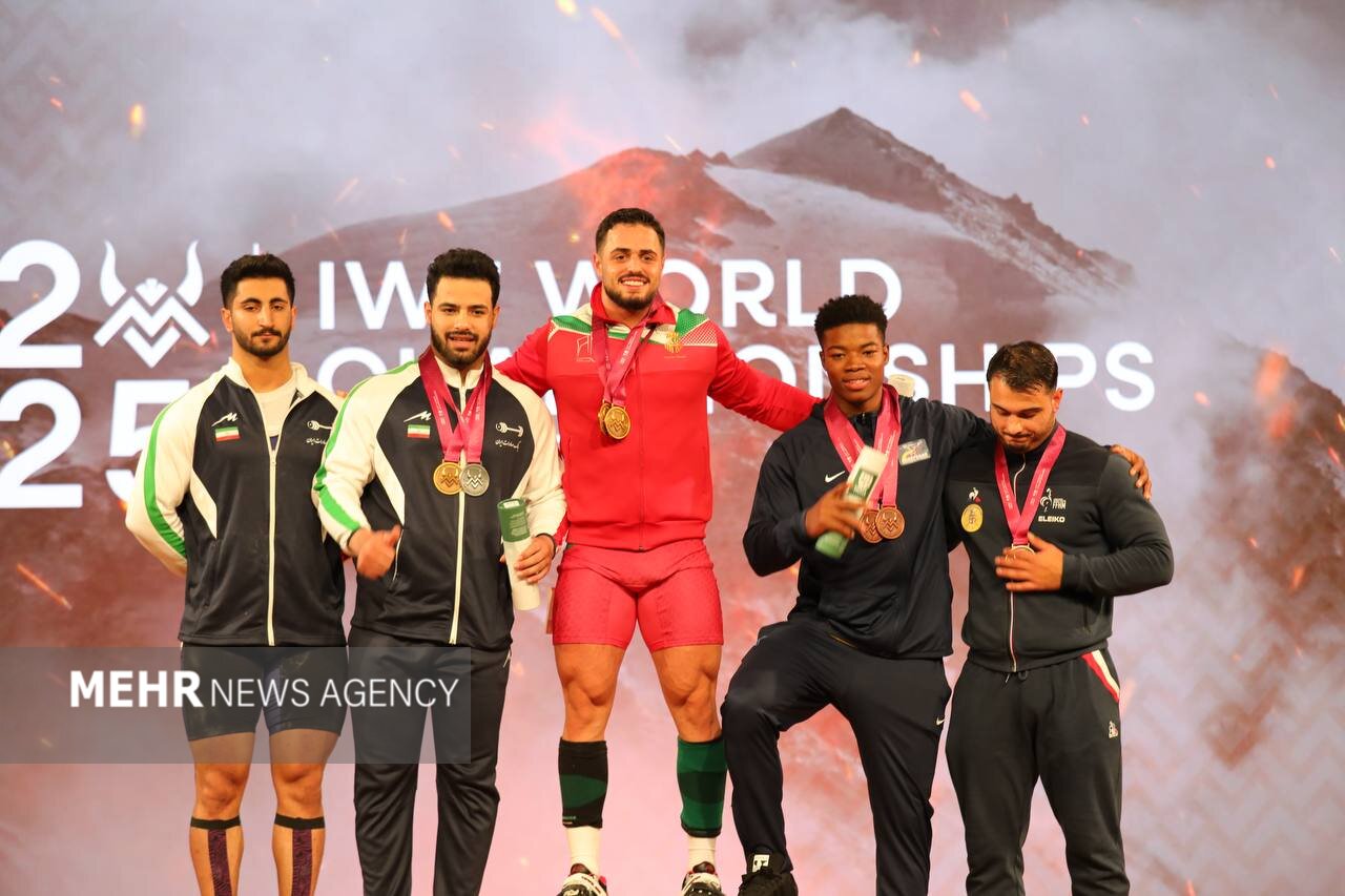 Iran’s Moeini snatches silver at 2025 World Weightlifting Championships