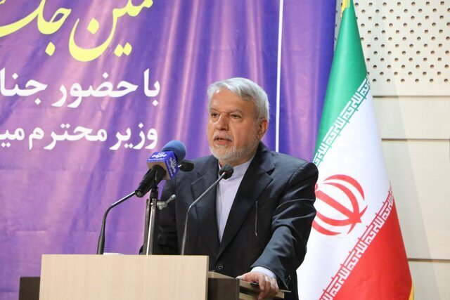 Iran seeks to attract more visitors from neighboring countries, tourism minister says