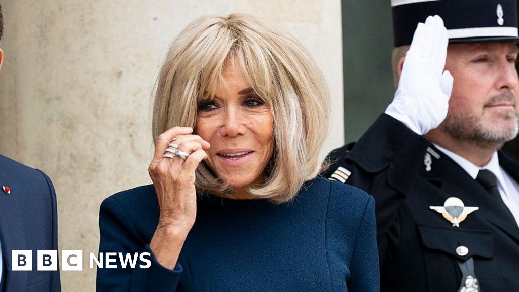Trial begins for 10 accused of sexist cyber-bullying of president’s wife