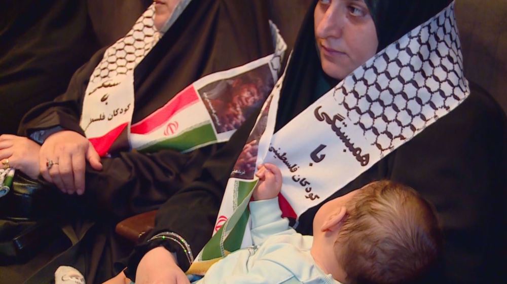 Activists in Tehran voice solidarity with Palestinian children