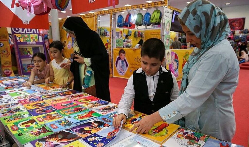 Iranian stationery gains popularity with high-quality domestic products, indigenous characters