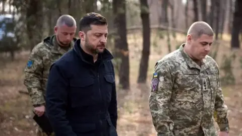 Volodymyr Zelensky President Zelenskyy visits Ukrainian units in the Pokrovsk area on November 4