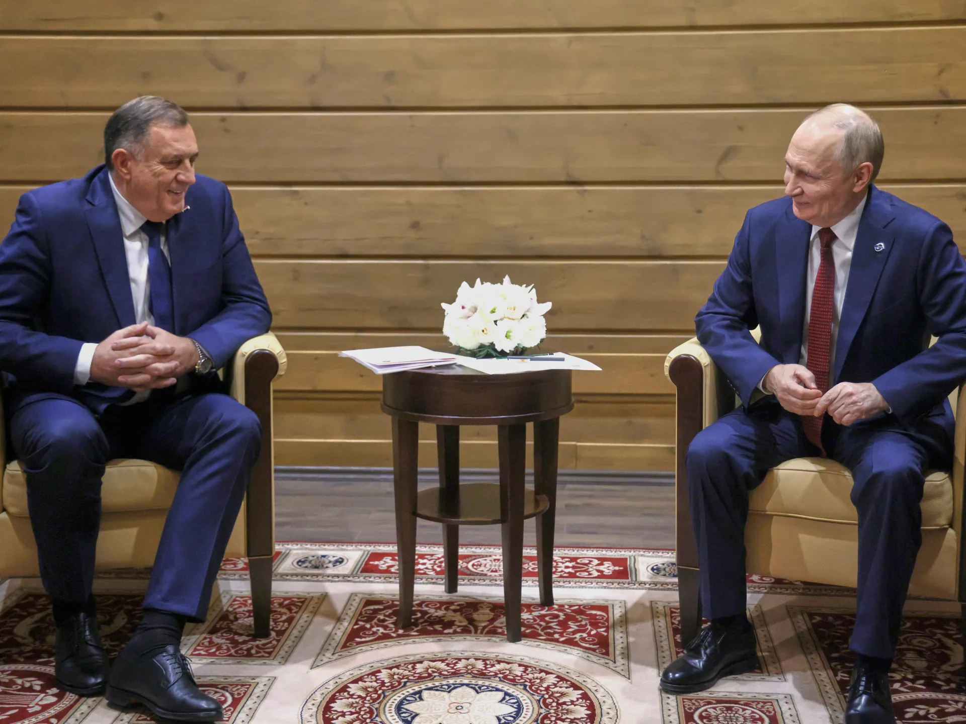 Why did US let Dodik off the hook and hand Europe’s ailing heart to Russia? | Opinions