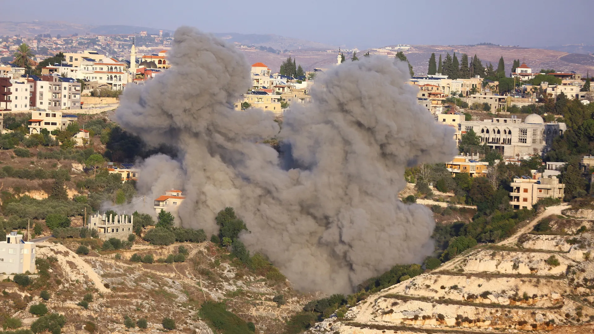 Videos show the moment Israel bombed villages in southern Lebanon | Israel attacks Lebanon