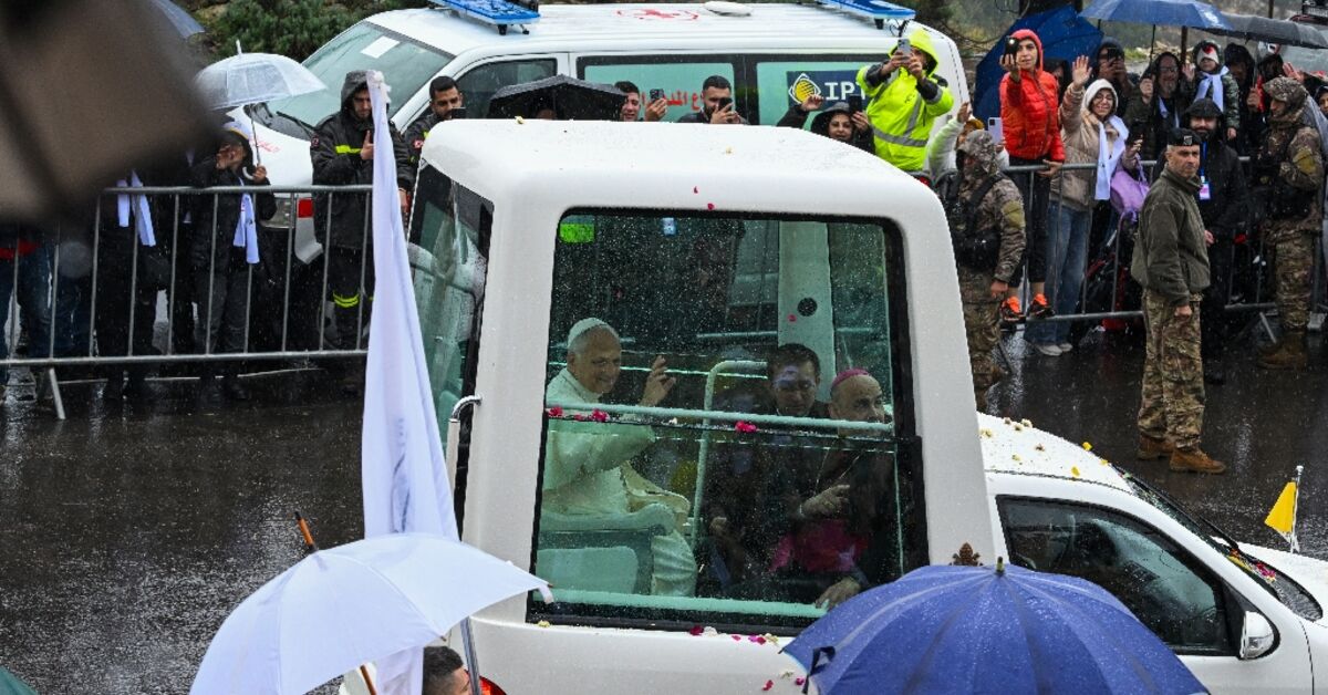 Pope prays for peace in Lebanon, region