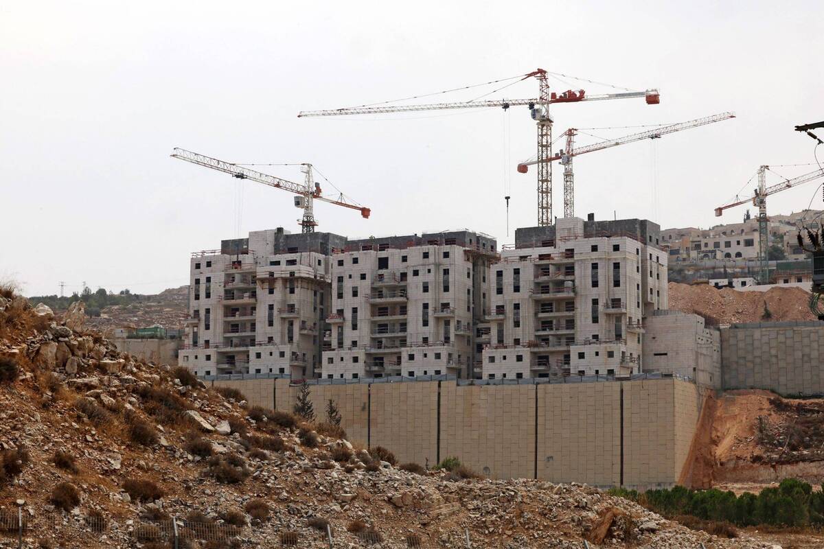 Israel approves nearly 800 housing units in three West Bank settlements – Middle East Monitor