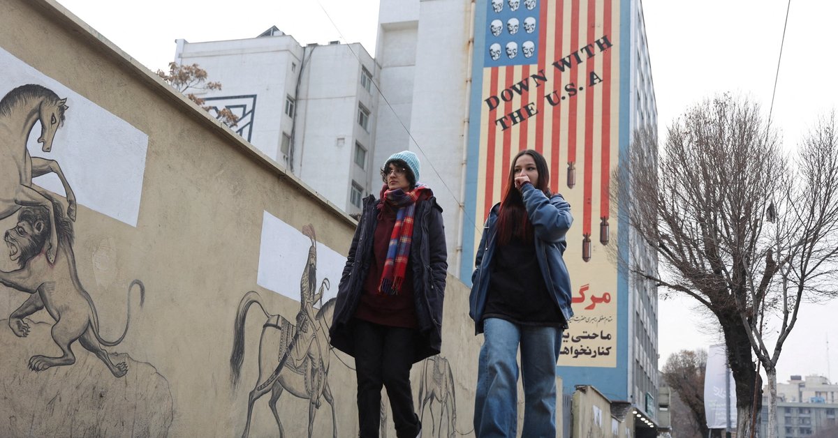 End of isolation: exiled prince presents roadmap for post-theocracy Iran