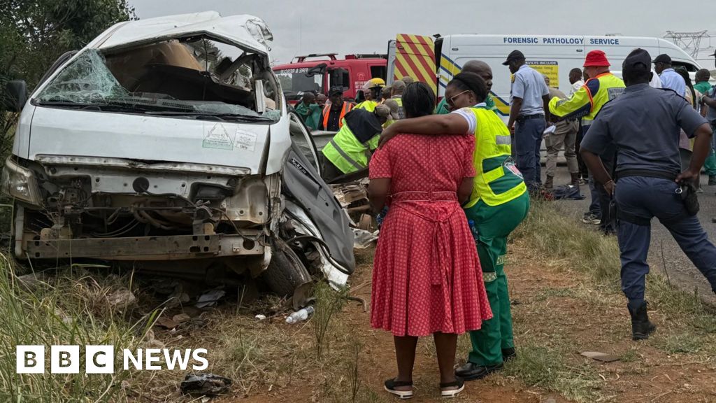 Thirteen pupils die after minibus collides with lorry