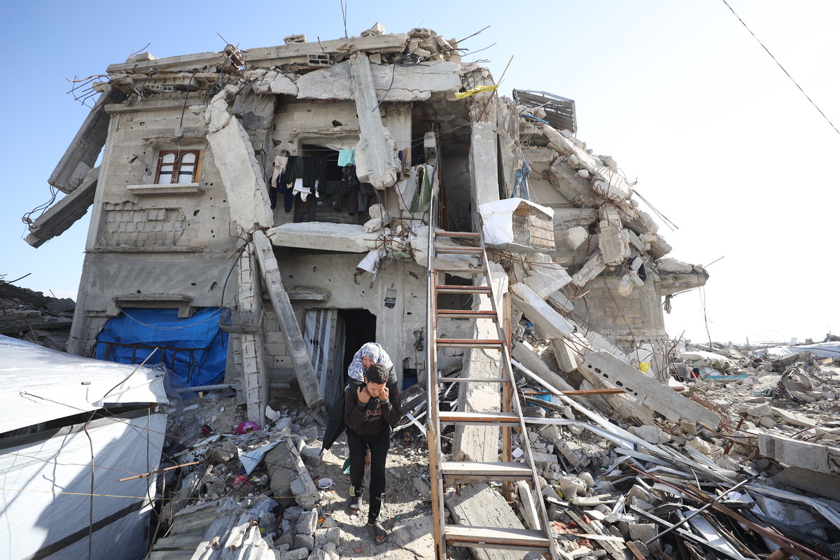 UN official says every Gaza resident surrounded by 30 tonnes of rubble – Middle East Monitor