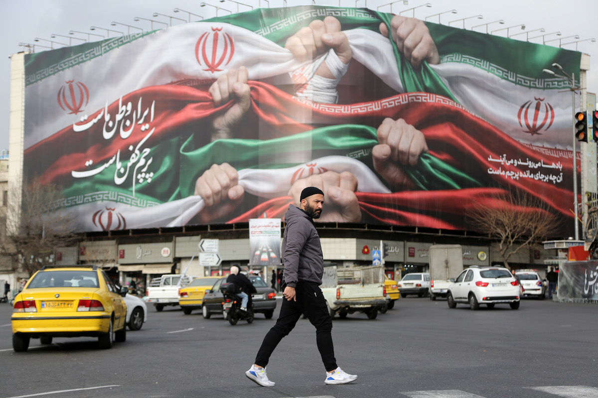 Iran warns of retaliation if Trump strikes, US withdraws some personnel from bases – Middle East Monitor